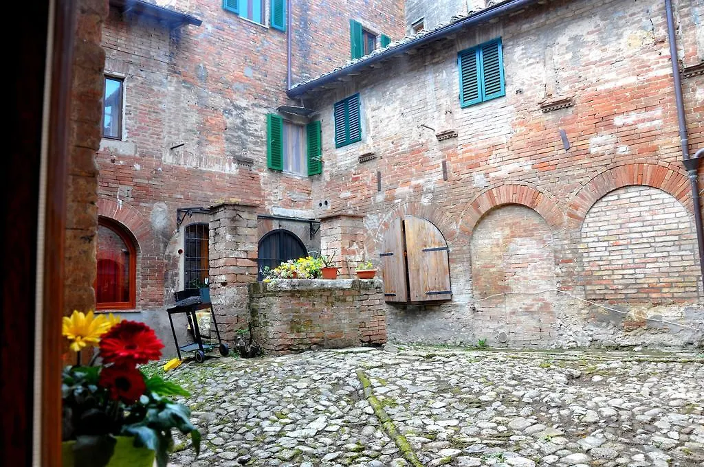 Apartment Appartamento Pagano Di Rolando Siena Italy